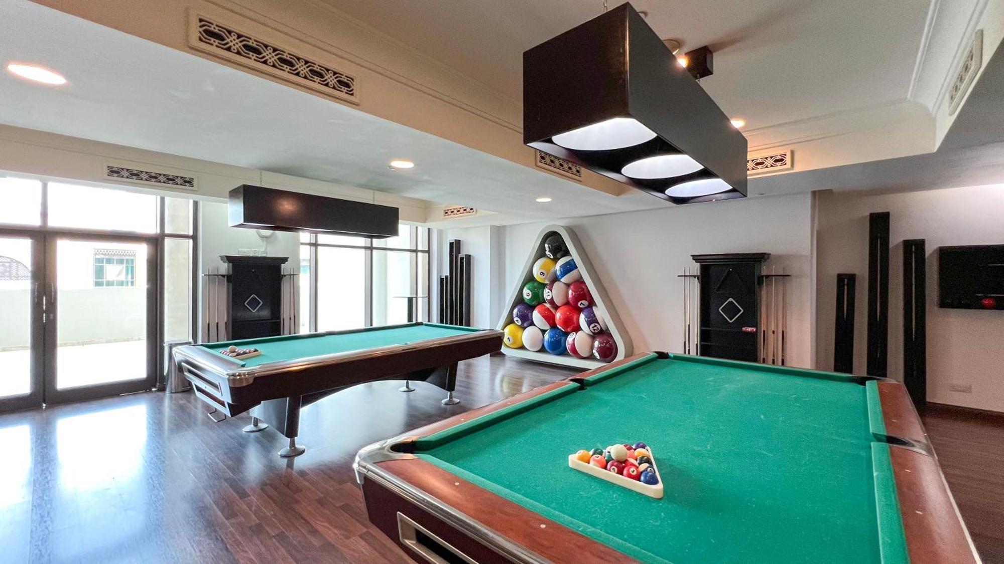 Luxurious Unique 2 Bed With Private Jacuzzi & Garden - Connected To Souk Al Bahar - Mall Appartamento