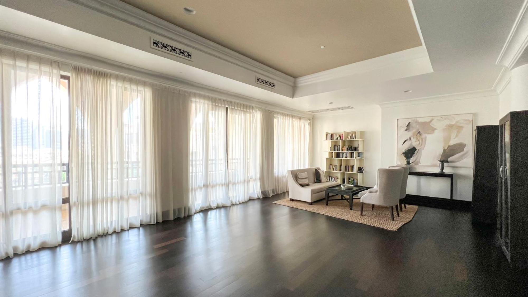 Luxurious Unique 2 Bed With Private Jacuzzi & Garden - Connected To Souk Al Bahar - Mall Appartamento Dubai