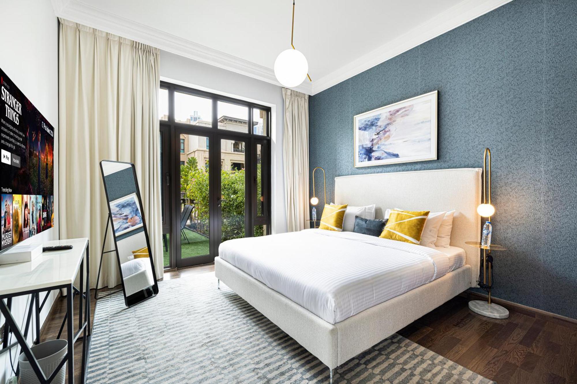 Appartamento Luxurious Unique 2 Bed With Private Jacuzzi & Garden - Connected To Souk Al Bahar - Mall