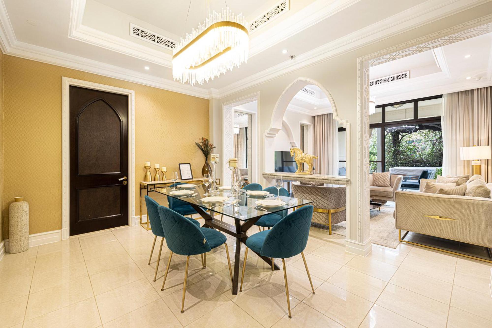 Luxurious Unique 2 Bed With Private Jacuzzi & Garden - Connected To Souk Al Bahar - Mall Appartamento Dubai